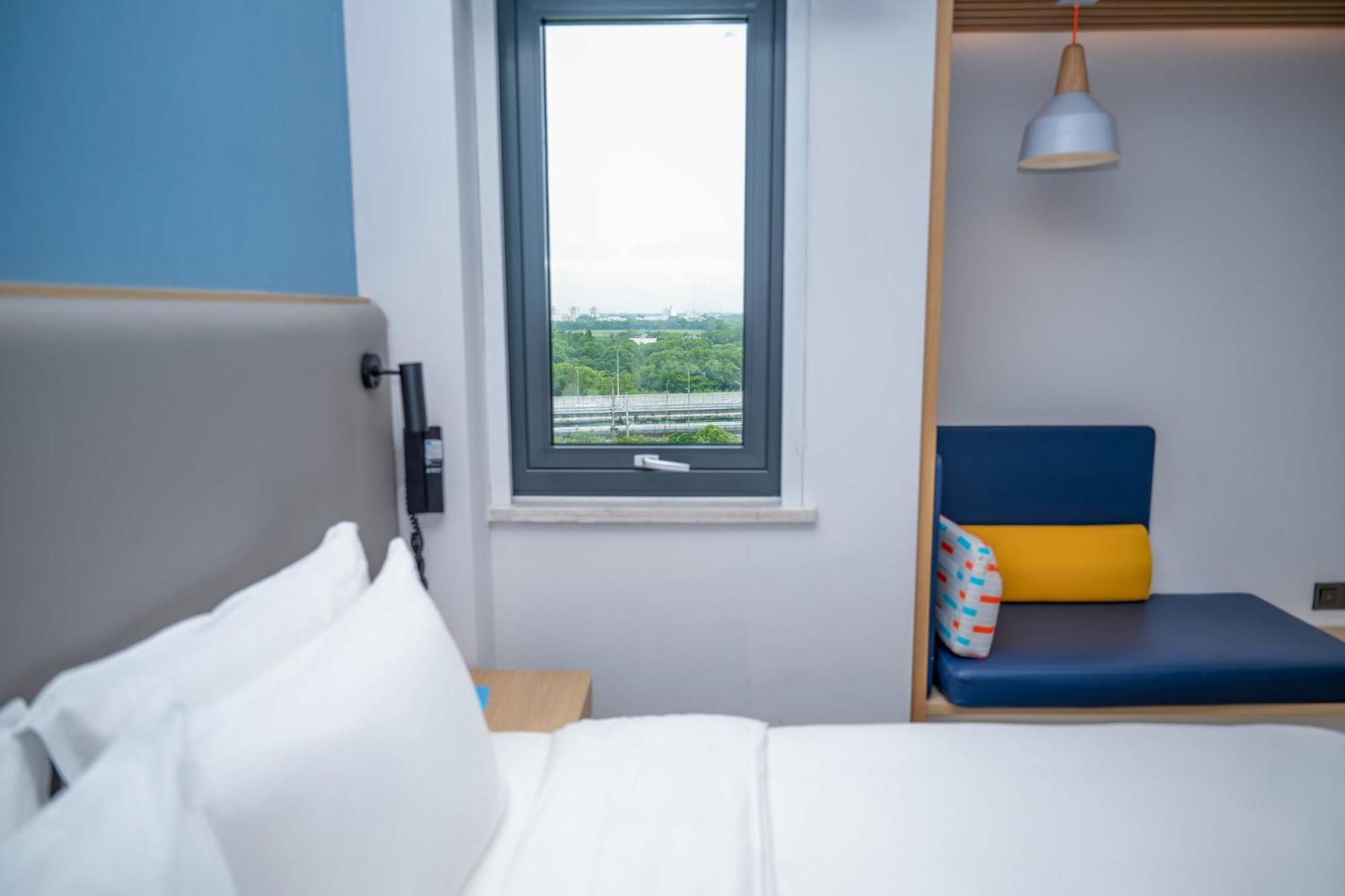 Express Pudong Airport By Ihg Hotel