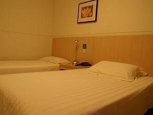 Express Pudong Airport By Ihg Hotel 3*