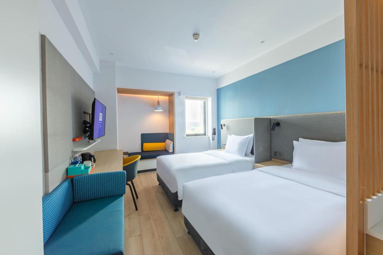 Hotel Express Pudong Airport By Ihg